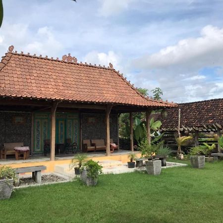 Legiyem Homestay Yogyakarta Ngoại thất bức ảnh