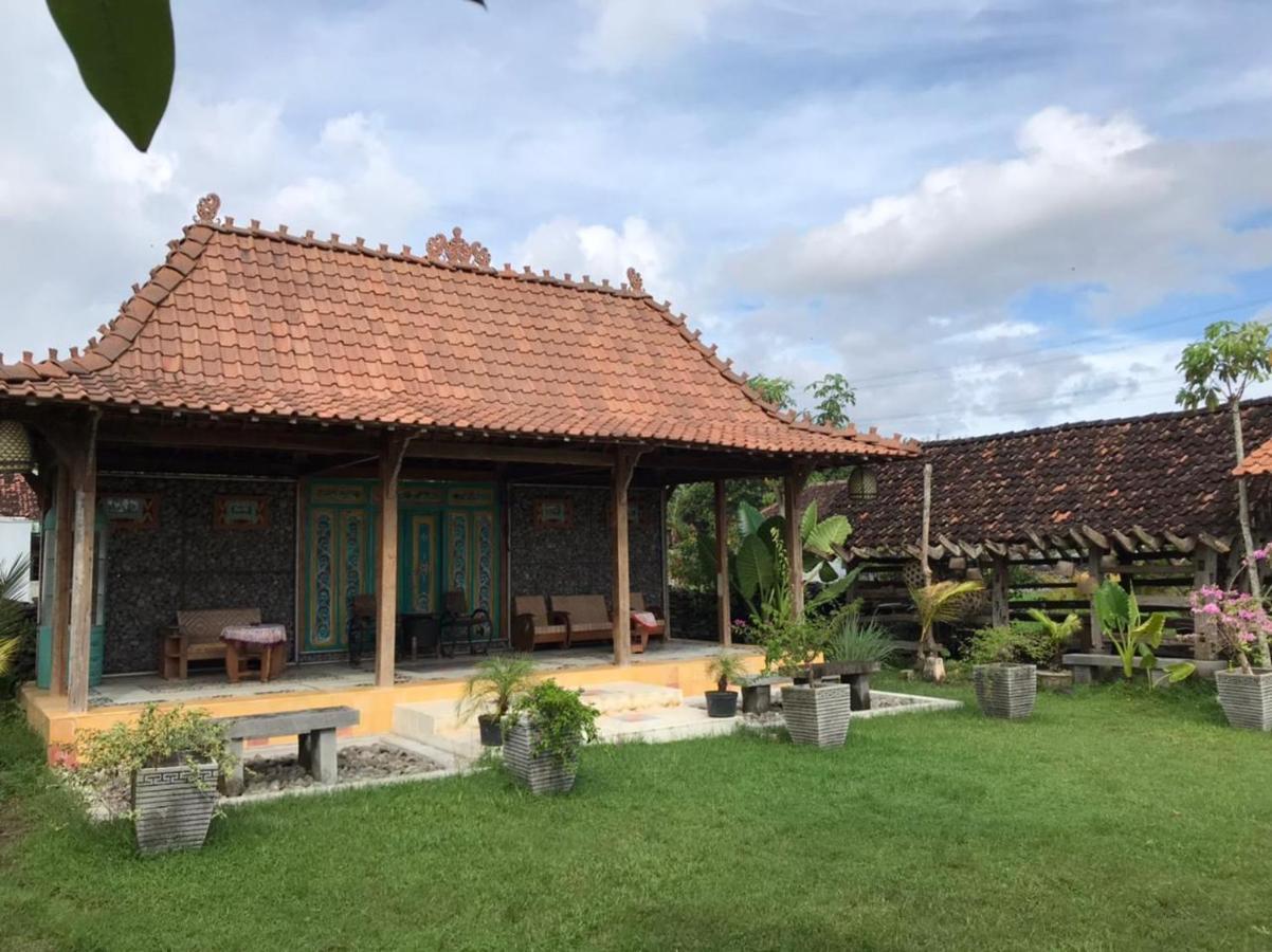 Legiyem Homestay Yogyakarta Ngoại thất bức ảnh